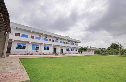 Shivpuri Hotel | OYO 87955 Siya Hotel
