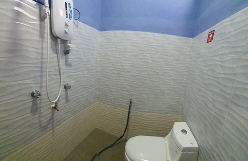 Kuala Terengganu Hotel | OYO 90252 Penginapan Wahee