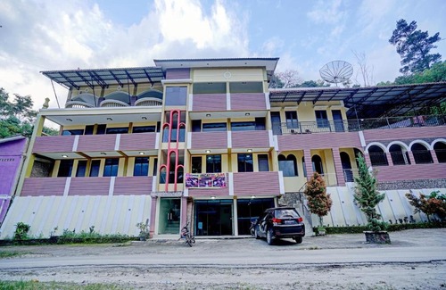 Parapat Hotel | OYO 90331 Hotel Toba Shanda