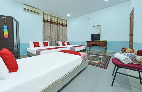 Pasir Puteh Hotel | OYO 90441 Cz Traveler's Hotel