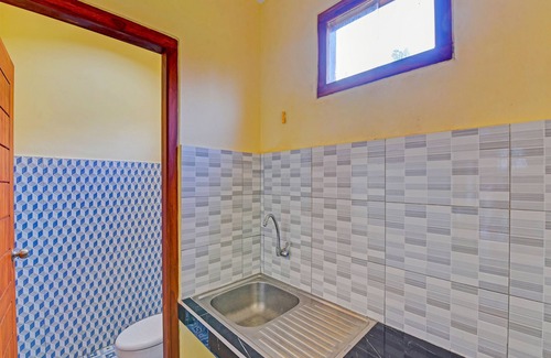 Sidakarya Hotel | OYO 90823 Casa Jupiter Shine