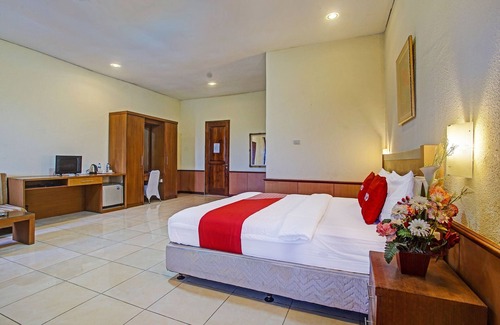 Tulang Bawang Hotel | OYO 90947 Hotel Sarbini