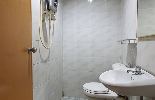 Lutong Hotel | OYO 90964 Melody 88 Inn