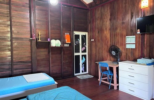 Gurun Hotel | OYO 91014 Sri Ayu Inn