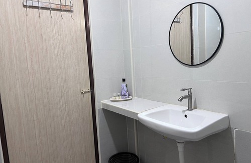 Gurun Hotel | OYO 91014 Sri Ayu Inn
