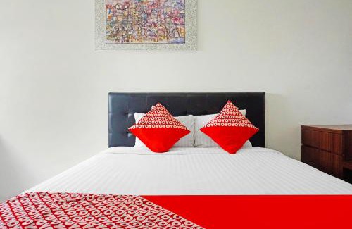 Gunung Putri Hotel | OYO 91593 San San Rooms Apartment Gunung Putri Square