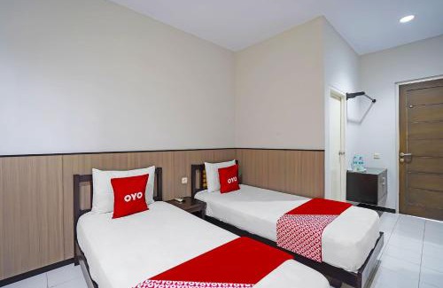 Jember Hotel | OYO 91710 Hotel Anugerah