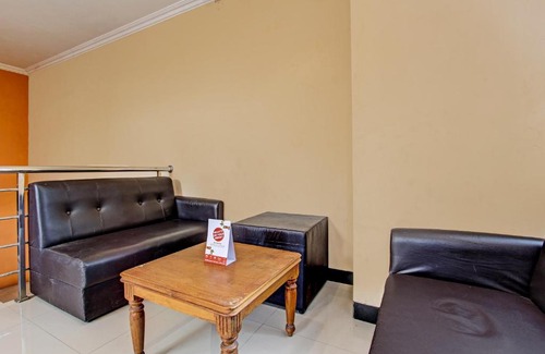 Solo City Centre Hotel | OYO 91729 Griya Monjari