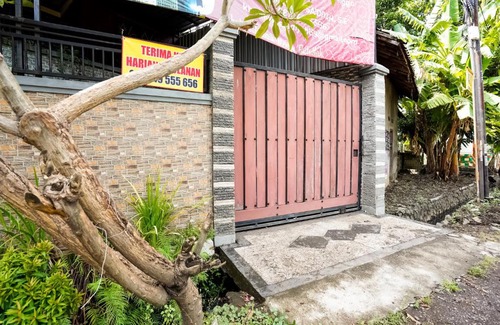 Pasuruan Hotel | OYO 91827 Tutus Homestay Syariah