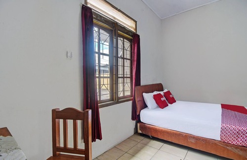 Tondano Hotel | OYO 92041 Hotel Borneo