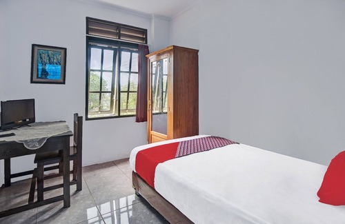 Tondano Hotel | OYO 92041 Hotel Borneo