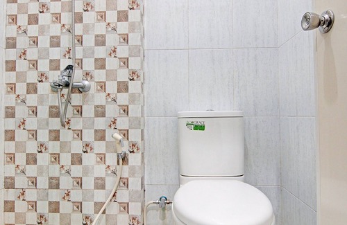 Kampar Hotel | OYO 92199 Wisma Cendana Syariah Near PASAR FLAMBOYAN