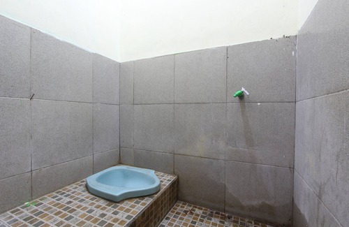 Makassar Hotel | OYO 92231 Penginapan Tanjung Alang Syariah