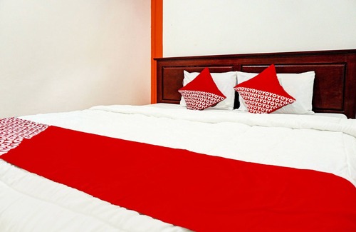 South Ogan Komering Ulu Hotel | OYO 92386 Cottage Melati Homestay