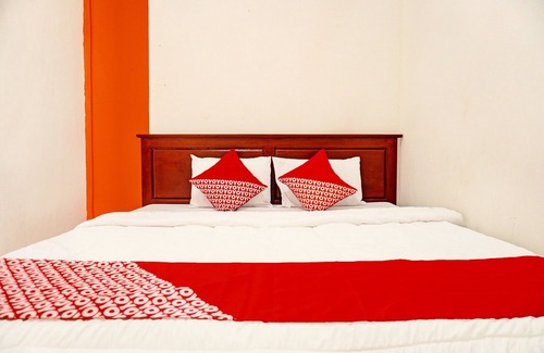 South Ogan Komering Ulu Hotel | OYO 92386 Cottage Melati Homestay