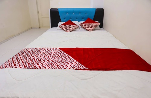 Batam Hotel | OYO 92451 Hasan House Syariah 2NearVihara Budhi Bhakti