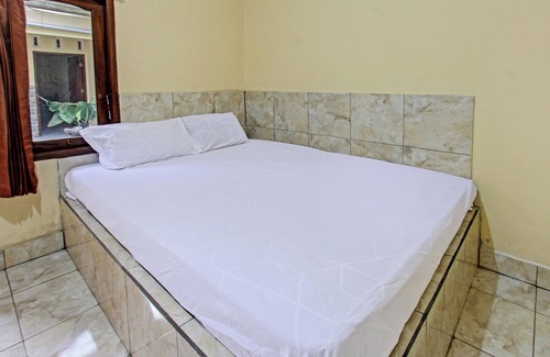 Kecamatan Janapria Hotel | OYO 92619 Inn Homestay