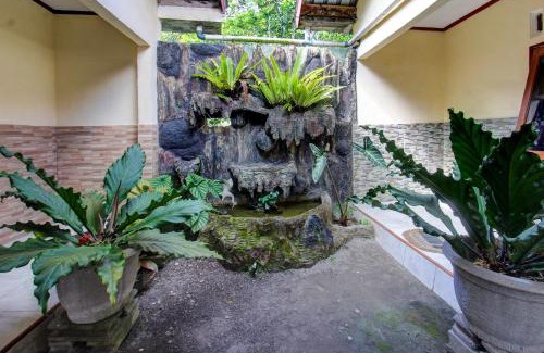 Kecamatan Narmada Hotel | OYO 92619 Inn Homestay