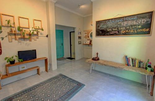 Gerung Hotel | OYO 92825 Kamar Lombok