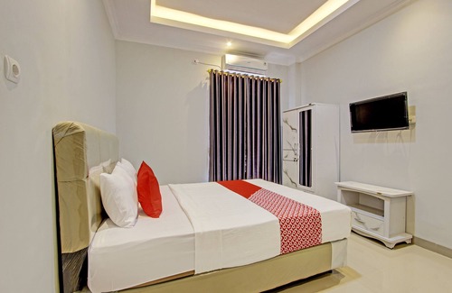 Muncar Hotel | OYO 92879 Imperial Inn