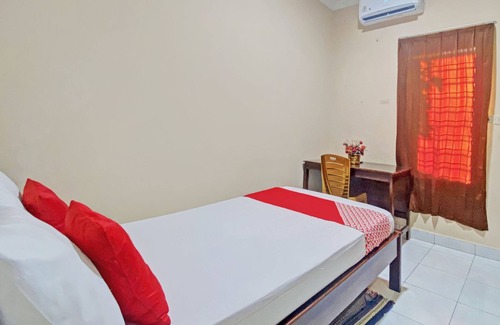 Kupang Hotel | OYO 92961 Amor Kost