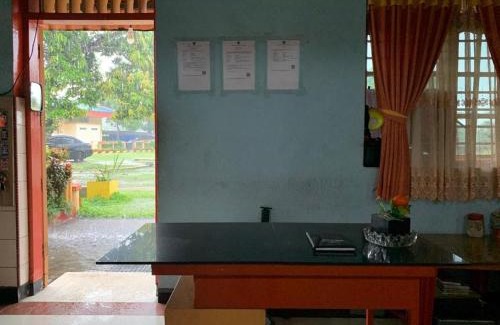 Enrekang Hotel | OYO 93060 Wisma Astukara Syariah Near Sejahtera Department Store Pinrang