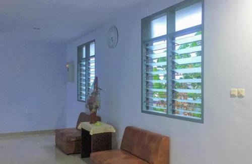 Parepare Hotel | OYO 93169 Bnb Homestay