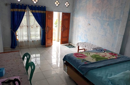 South Ogan Komering Ulu Hotel | OYO 93241 Hotel Puri Azzura Danau Ranau Near Danau Ranau Pusri
