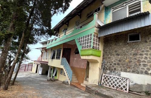 Tretes Hotel | OYO 93277 Villa Kemiloko Syariah