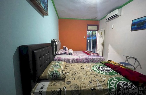 Padang Hotel | OYO 93308 Lima Saudara Syariah