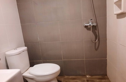 Tanahgrogot Hotel | OYO 93380 Penginapan Mangkoe Barokah