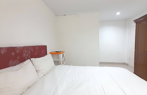Binjai Hotel | OYO 93402 Family Homestay Syariah