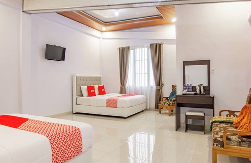 Rajabasa Hotel | OYO 93812 Tebing Vieatnam