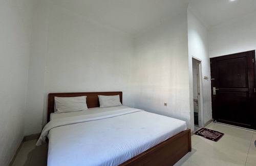 Tetebatu Hotel | OYO 94244 Ezhar Boka Homestay Near GOR Sulis Bulutangkis