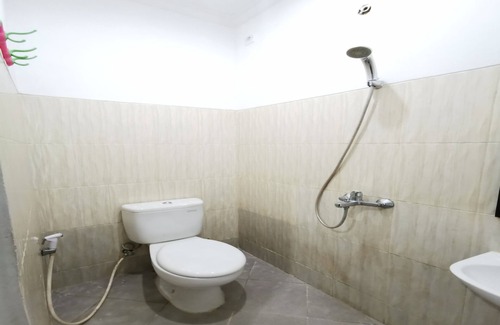 Samarinda Hotel | OYO 94252 Rama Homestay