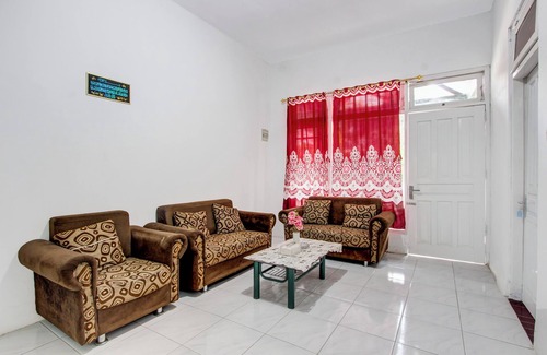 Patuk Hotel | OYO 94701 Green House