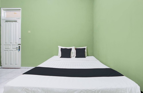 Patuk Hotel | OYO 94701 Green House