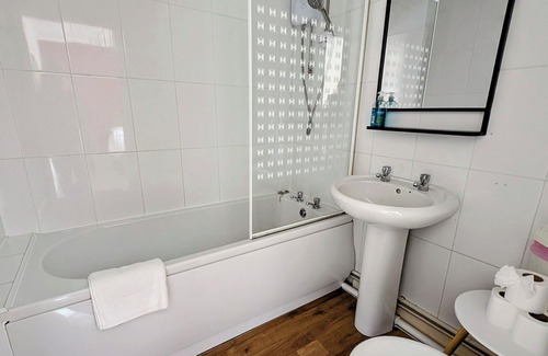 Long Whatton Hotel | OYO Aparthotel Hathern – Loughborough