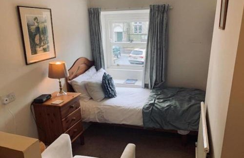 Hawes Hotel | OYO Cocketts Hotel