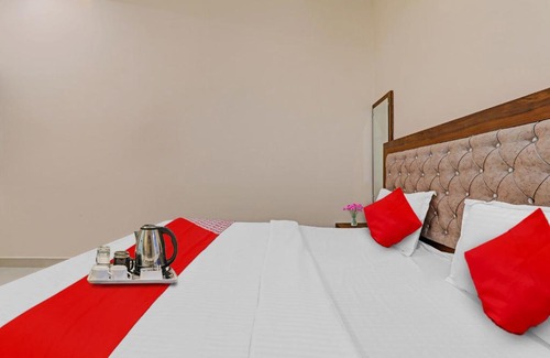 Gorakhpur Hotel | OYO Flagship 70307 Hotel Sanvi Galaxy