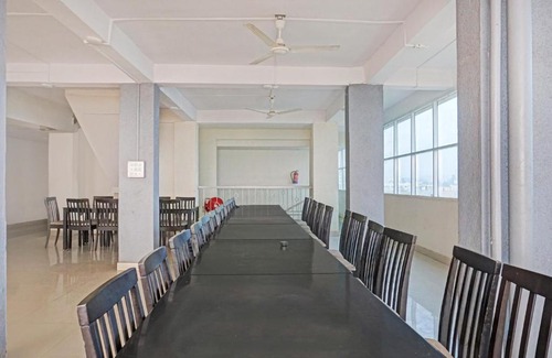 Rajgurunagar Hotel | OYO Flagship Hotel Bluebird