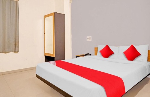 Rajgurunagar Hotel | OYO Flagship Hotel Bluebird