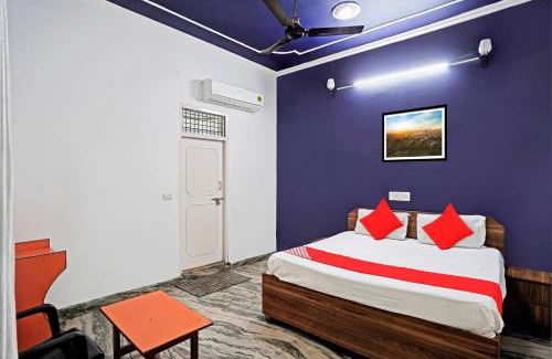 Ghaziabad Hotel | OYO Flagship Hotel Metro I