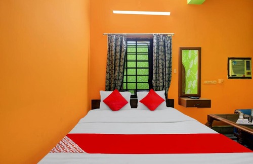 Jangipur Hotel | OYO Flagship Hotel Royal