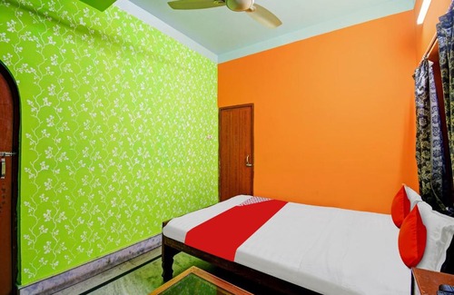 Jangipur Hotel | OYO Flagship Hotel Royal