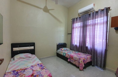 Pasir Mas House | OYO HOME 90280 Darussalam Homestay