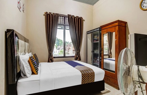 Rajabasa Hotel | OYO Homes 91133 Desa Wisata Sumber Agung Syariah