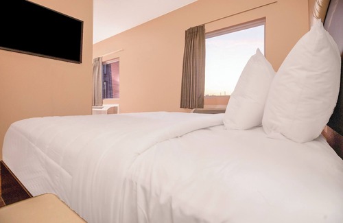 Adairsville Hotel | OYO Hotel Adairsville Calhoun South I-75