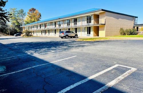 Cartersville Hotel | OYO Hotel Catersville GA