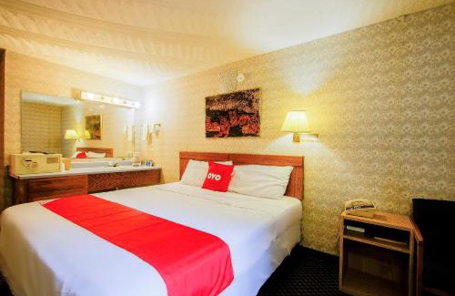 Chapmanville Hotel | OYO Hotel Chapmanville Inn, WV - Hwy 119